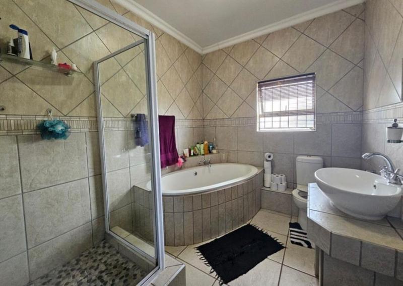 3 Bedroom Property for Sale in Vredenburg Western Cape